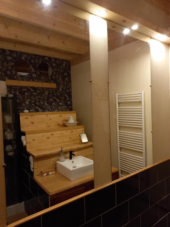 Appartement De Charme Dans Une Maison Isolee Presilly  Kültér fotó